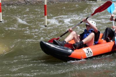 Collégiens en dragon boat - Agrandir l'image 2 sur 5, fenêtre modale